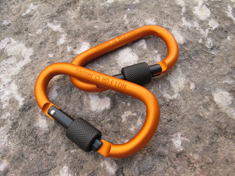 Reliable Outdoor Carabiner — Keeps Your Gear Close, Hands Free
