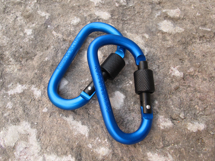 Reliable Outdoor Carabiner — Keeps Your Gear Close, Hands Free